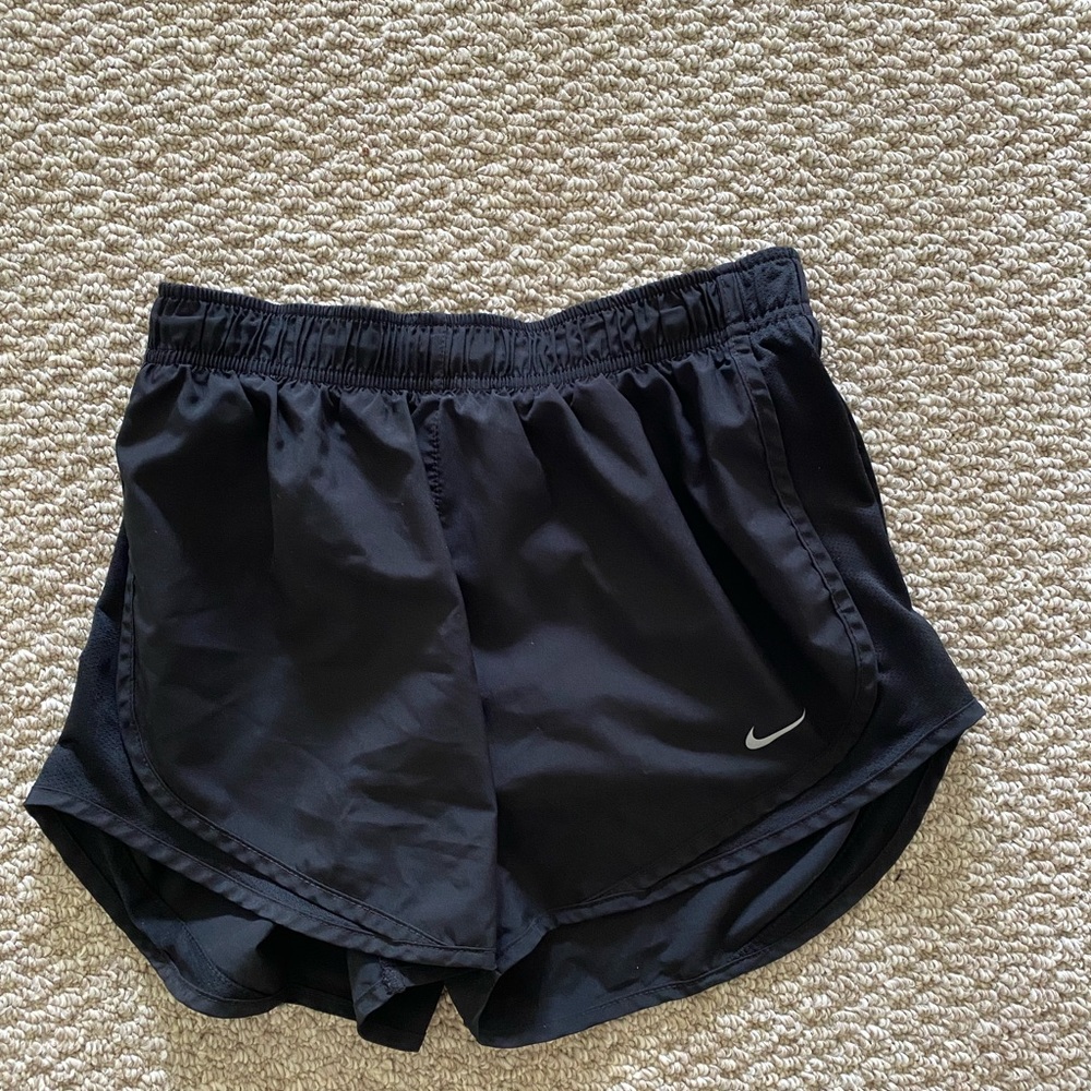 Black women’s tempo running shorts by Nike